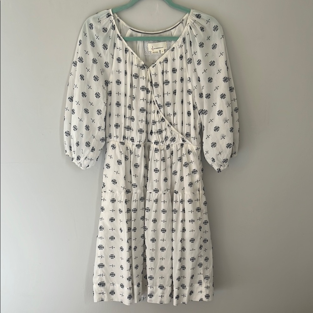 Elegant White and Blue cotton patterned Dress by Anthropologie dress.  Size M